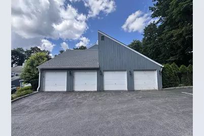 13 Timber Ridge, Mount Kisco, NY 10549 - Photo 4