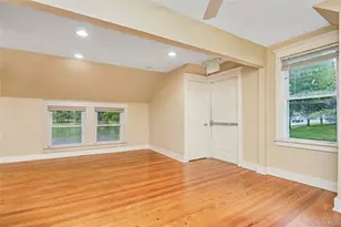 645 Middle Country Rd, Middle Island, NY 11953 - Photo 10