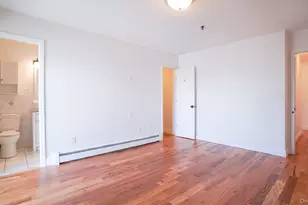 24 Pennyfield Ave, Bronx, NY 10465 - Photo 12
