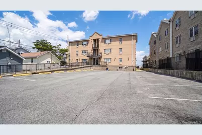 24 Pennyfield Avenue #2C, Bronx, NY 10465 - Photo 18