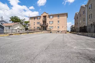 24 Pennyfield Ave, Bronx, NY 10465 - Photo 18