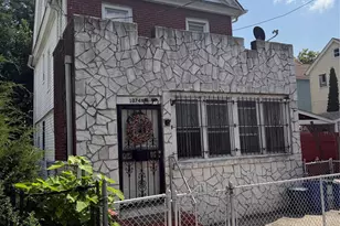 107-49 160th St, Jamaica, NY 11433 - Photo 2