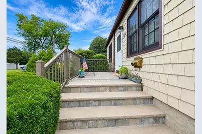 823 5th Street, West Babylon, NY 11704 - Photo 2