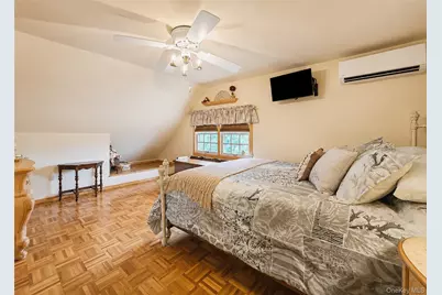 823 5th Street, West Babylon, NY 11704 - Photo 16