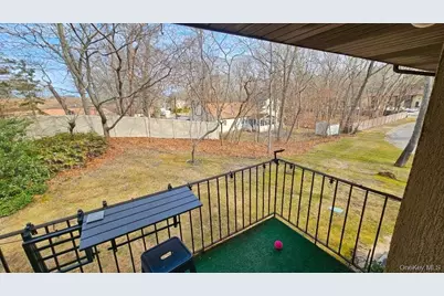 18 Cedar Court #18, Selden, NY 11784 - Photo 8