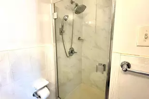 60-22 83rd Pl, Middle Village, NY 11379 - Photo 10