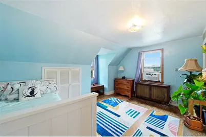 210 Greenlawn Terrace, Copiague, NY 11726 - Photo 18
