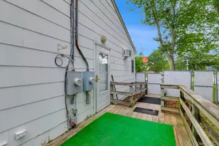 4 Brooktree Ct, Bohemia, NY 11716 - Photo 4
