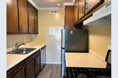 214 Artist Lake Drive, Middle Island, NY 11953 - Photo 6