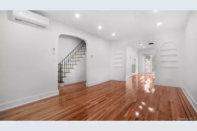 2539 Yates Avenue, Bronx, NY 10469 - Photo 10
