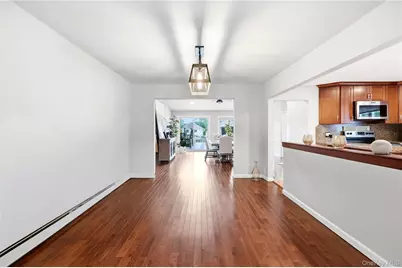 12 S Bay Avenue, Amityville, NY 11701 - Photo 14