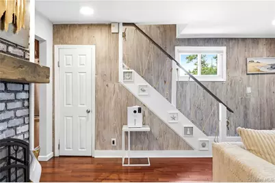 12 S Bay Avenue, Amityville, NY 11701 - Photo 8
