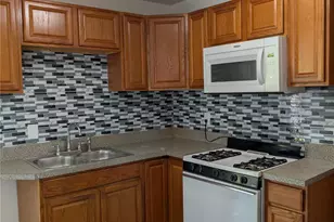 326 1st St, Newburgh, NY 12550 - Photo 12