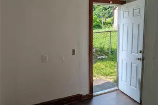 326 1st St, Newburgh, NY 12550 - Photo 14
