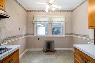 107 Cherry St, Floral Park, NY 11001 - Photo 12