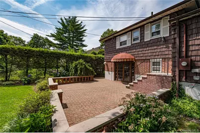 27 Ann Drive, Syosset, NY 11791 - Photo 8