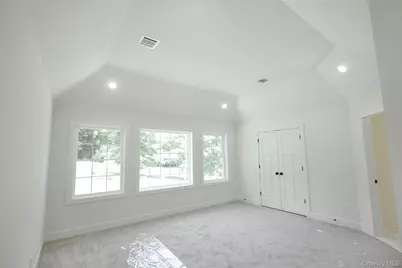 84 Frank Street, New Windsor, NY 12553 - Photo 12