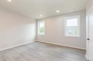 125 Lynbrook Dr, Mastic Beach, NY 11951 - Photo 14