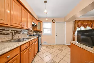 253-27 147th Ave, Rosedale, NY 11422 - Photo 8
