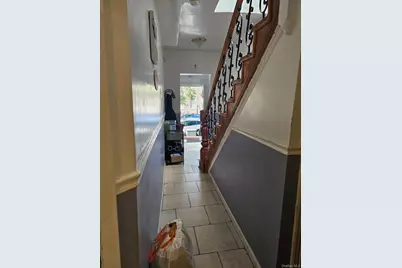 688 E 230th Street, Bronx, NY 10466 - Photo 10