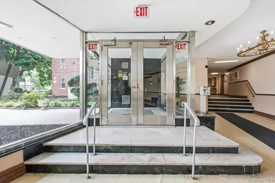 84-50 169th Street #315, Jamaica, NY 11432 - Photo 4