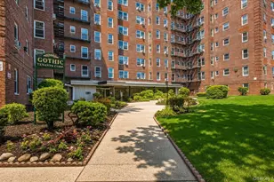 84-50 169th St, Jamaica, NY 11432 - Photo 2