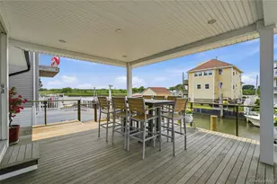 905 S 6th St, Lindenhurst, NY 11757 - Photo 34