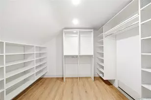 905 S 6th St, Lindenhurst, NY 11757 - Photo 22