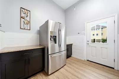 905 S 6th Street, Lindenhurst, NY 11757 - Photo 30