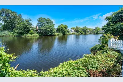 676 Derby Avenue, Woodmere, NY 11598 - Photo 18