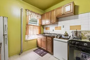 849 E 219th St, Bronx, NY 10467 - Photo 4