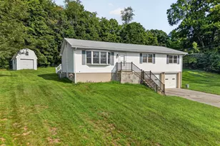72 St Andrews Rd, Walden, NY 12586 - Photo 2