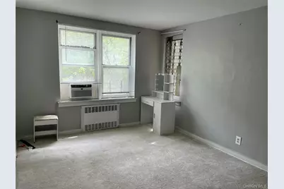65-15 Yellowstone Boulevard #2C, Forest Hills, NY 11375 - Photo 4
