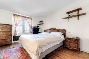 67-50 Thornton Pl, Forest Hills, NY 11375 - Photo 20