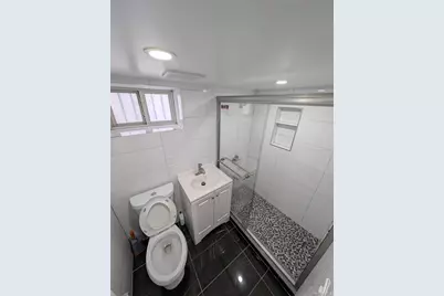 143-40 Poplar Avenue, Flushing, NY 11355 - Photo 6