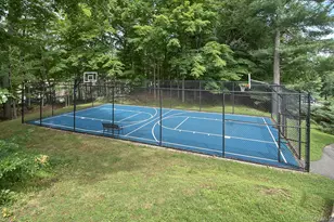 1103 Regent Dr, Mount Kisco, NY 10549 - Photo 30