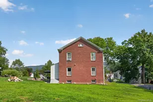 36 W Center St, Beacon, NY 12508 - Photo 34