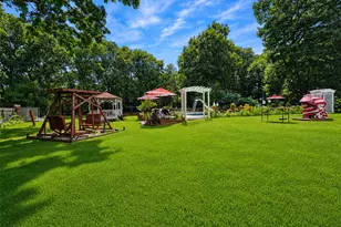 8 Virginia Dr, Medford, NY 11763 - Photo 8