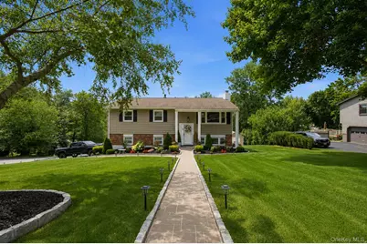 19 McMillan Avenue, Mahopac, NY 10541 - Photo 2