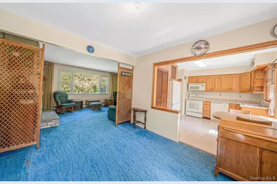 8 Dartmouth Road, Shoreham, NY 11786 - Photo 20