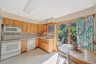 8 Dartmouth Rd, Shoreham, NY 11786 - Photo 22