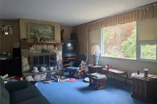 8 Dartmouth Rd, Shoreham, NY 11786 - Photo 4