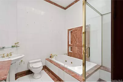 1007 W Shore Road, Mill Neck, NY 11765 - Photo 34