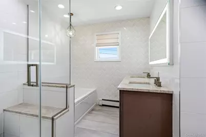 1005 Ferngate Drive, Franklin Square, NY 11010 - Photo 22