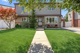 1005 Ferngate Dr, Franklin Square, NY 11010 - Photo 2
