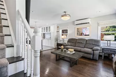 1005 Ferngate Drive, Franklin Square, NY 11010 - Photo 6