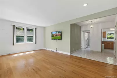 2 Winchester Avenue #1A, Yonkers, NY 10710 - Photo 8