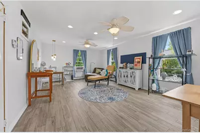 190 Beach 137th Street, Rockaway Park, NY 11694 - Photo 16
