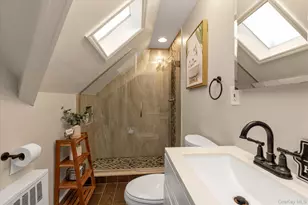 161 Friends Ln, Westbury, NY 11590 - Photo 22
