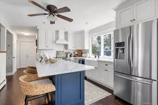 161 Friends Ln, Westbury, NY 11590 - Photo 8